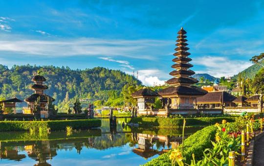 Bali: Relax on Stunning Beaches and Explore Rich Cultural Sites