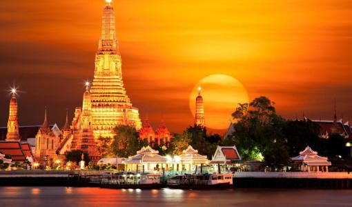 Bangkok: Explore Vibrant Markets, Temples, and Nightlife